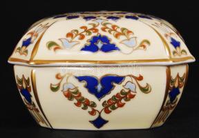 Zsolnay vázák, dobozkák, tálka, jelzettek, hibátlanok, kézzel festettek, összesen 5 db