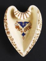 Zsolnay vázák, dobozkák, tálka, jelzettek, hibátlanok, kézzel festettek, összesen 5 db