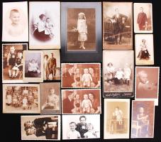 1880-1945 19db, részben keményhátú gyermekfotó klf méretben /  Vintage photos of children