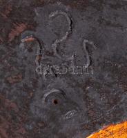 Bertók Éva (keramikus): Dekoratív dísztál, festett kerámia, jelzett, hibátlan, d:33 cm, m:4 cm