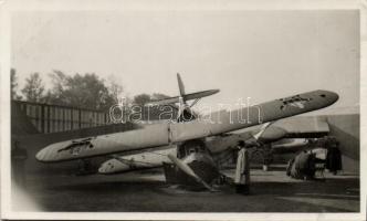 1941 Budapest Őszi Lakberendezési Vásár, lelőtt RATA vadászgép