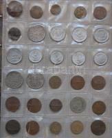 Vegyes világpénz gyűjtemény gyűrűs műbőralbumban, ~250db fémpénz érdekes darabokkal :Tvegyes Mixed world coins in collectors album, alltogether ~250pcs of metal coins c:mixed