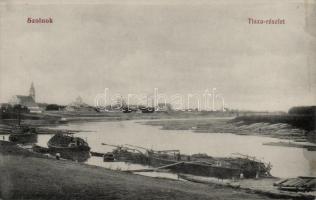 Szolnok, Tisza, csónakok, templom