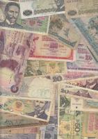 40db többféle külföldi bankjegy T:II-,III 40 pieces of various foreign paper money C:VF,F
