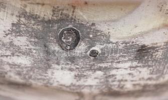 Ezüst (Ag.) kínálótál, hólyag domborított díszítéssel, jelzett, OR mesterjellel, d:31 cm, nettó: 548...