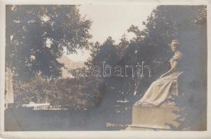 Merano, Elisabeth statue