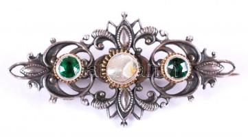 Áttört ezüst (Ag) bross gyöngyházzal és két szintetikus kővel /  Pierced silver brooch with nacre and synthetic stones, 4cm, br: 4,9gr