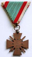 1942. "Tűzkereszt I. fokozata" bronzozott cink kitüntetés mellszalaggal T:2-
Hungary 1942....
