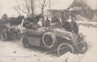 1915 'A hadseregparancsnok a "palotám" előtt', magyar katonák, tisztek / Military WWI, Hungarian soldiers, automobile photo