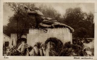 Tata Hősök emlékszobra