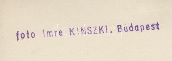 1931 Kinszki Imre (1901-1945): Vasárnap délután. Vintage alkotás, hátoldalán szerzői pecséttel jelze...