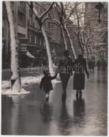 Cca 1940 Vadas Ernő (1899-1962): "November 29". Vintage fotó, pecséttel jelzett, 24x18 cm