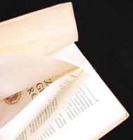 Magyar Miklós: Az ember és a gép harca.
Bp. é.n. Kir. Magy. Egyetemi Ny. 224p. Kiadói, illusztrált p...