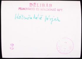 1930-40 32 db magyar filmfotó. 16 féle film 2-2 jelenete, feliratozva, 9x12 cm