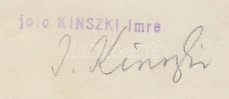 1934 Kinszki Imre (1901-1945): Árnyék. Vintage fotó, pecsételve, aláírva, 13x13 cm