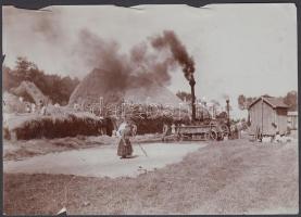 Cca 1900 Ism. alk.: Majorsági életkép - gőzgép segíti a cséplést. 12x17 cm