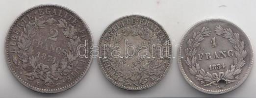 Franciaország 1834. 1Fr Ag ly. + 1895. 1Fr Ag + 1871. 2Fr Ag T:3
France 1834. 1 Franc Ag hole + 1895...