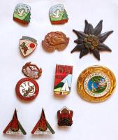 ~1960. 11db jelvény, legtöbb zománcozott, turistajelvények zömében T:1,2