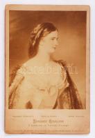 cca 1880 Erzsébet királyné portréja Schrotzberg festménye után, keményhátú fotó kabinetméretben (középen hajlott)