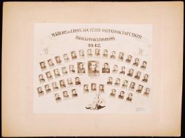 1942 Brunhuber Béla: Tablóképe, a végzős légvédelmi tüzérosztályról. Rajta 48 katona portréja és neve, kartonra kasírozva, pecséttel jelzett, 34x26 cm