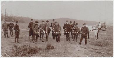 cca 1910 Vadászok keményhátú fotó / cca 1870 Hunters vintage photo 16x8 cm