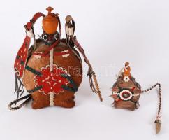 2 db különböző szörmés kulacs / Hungarian jack 26 és 13 cm