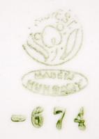 Nagy kerámia tétel a XIX. századtól napjainkig, főleg falitányérok összesen 12 db