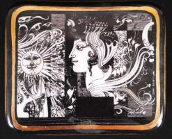 Szász Endre által tervezett Hollóházi jelzett porcelán ékszeres doboz hibátlan állapotban / Faces designed by Endre Szasz Hollohaza chinaware jewelry box in flawless condition 7×9×4 cm