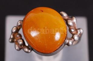 Ezüst (Ag) gyűrű borostyánkővel  / silver ring with amber 4g size: 57