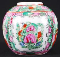 Kínai porcelán kis váza, kézzel festett, jelzett, hibátlan, m:9 cm