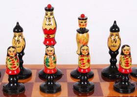 Szovjet népies fa sakk készlet, 40×40 cm