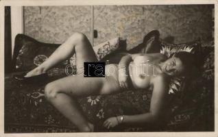 Nude, photo postcard