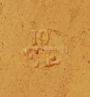 Antik ülő kutya, jelzett, mázas kerámia, apró máz hibával, m:14 cm