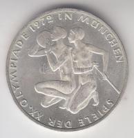NSZK 1972J 10M Ag "Olimpia-München / Atléták" T:2- Germany-Federal Republic 1972J 10 Mark Ag "Olympic Games München / Athletes" C:VF