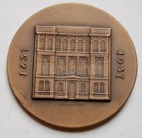 1937. "Magyar Sebészi Társaság" ún. "Balassa-érem" nagyalakú bronz plakett Szign...