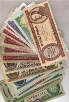 49 db Forint-bankjegy hagyaték tétel: 10Ft 1957. (2x) T:II-III+, 10Ft 1960. (4x) T:III+, 20Ft 1962. (3x) T:II/III+, 20Ft (3x) 1962. T:II/III+, 20Ft 1965. (4x) T:II/III+, 50Ft 1965. (1x) T:II, 50Ft 1980. "H" sorozatszámmal (1x) T:IIR!, 100Ft 1949. (7x) T:II/III+, 100Ft 1957 (3x) T:II/III, 100Ft 1960. (9x) T:II/III, 100Ft 1962. (10x) T:II/III, 100Ft 1968. (1x) T:II/III, 100Ft 1992. (1x) T:II, 500Ft 1975. (1x) T:II, 1000Ft 1983. "B" sorozatszám (1x) T:II, 5000Ft 1992. "J" sorozatszám (1x) T:II/III+