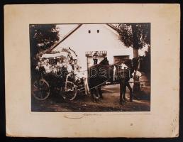 1928 Tűzoltók szüreti bálja. Jelzett, hátoldalán felirattal, kartonra kasírozva, 25x33cm
