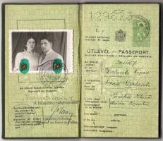 1940. Útlevél házaspár számára 50f benyomott illetékbélyeggel, több vízummal, külföldi okmány- és konzuli bélyegekkel / Reisepass für Ehepaar mit 50f eingedruckter Stempelmarke, ausländische Stempel- und Konsularmarken