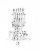 Kézzel festett, jelzett Zsolnay porcelán nyúl / 
Hand painted Zsolnay rabbit, 9x6cm