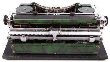 cca 1940 Wanderer-Werke Continental írógép eredeti dobozában magyar billentyűzettel, kefével. jó áll...