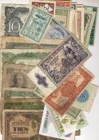 308 klf bankjegy az egész világból, régi és új, benne D.Reich, Horvátország, Kína, magyar T: legalább 60% I, a többi II,III
