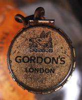 Gordon's gin üveg, hibátlan, kupakkal, m:19 cm