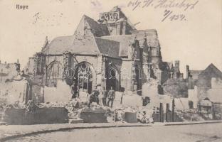 Roye destroyed building, WWI soldiers