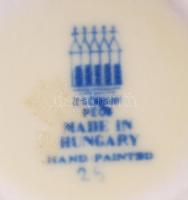 Zsolnay virág mintás váza pár, kézzel festett, jelzett, apró lepattanás az egyiken, m:13 cm (2×)