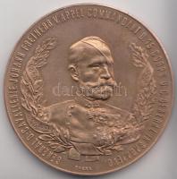 Német Birodalom 1900. "Appel Johann Nepomuk tábornok 60. szolgálati évfordulója" aranyozott Br emlékérem. Szign.: Pichl (49.7mm/53g) T:2,2- German Empire 1900. "60th service anniversary of Appel Johann Nepomuk" commemorative gold plated bronze medallion. Sign: Pichl (49.7mm/53g) C:aXF