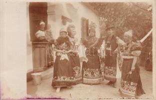 Hungarian folklore, Matyó costume, photo (fl)