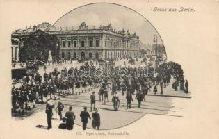 Berlin Opernplatz, Ruhmeshalle; marching soldiers