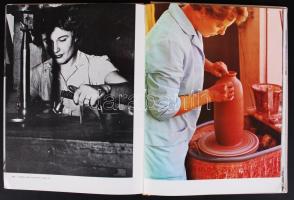 Man and His Work. Tel-Aviv, 1965, Mifaley Tarbut Wechinuch Ltd. Héber nyelvű album, egészvászon köté...