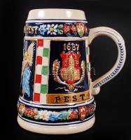 Sörös korsó Magyarország és Budapest címerével, festett kerámia, jelzett, hibátlan, m:17 cm / Budape...