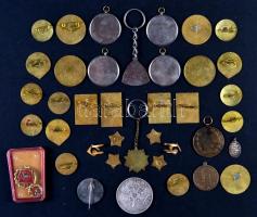 Vegyes jelvény, sportérem és emlékérem tétel, benne sok szép, zománcozott darabbal (39db) T:vegyes
